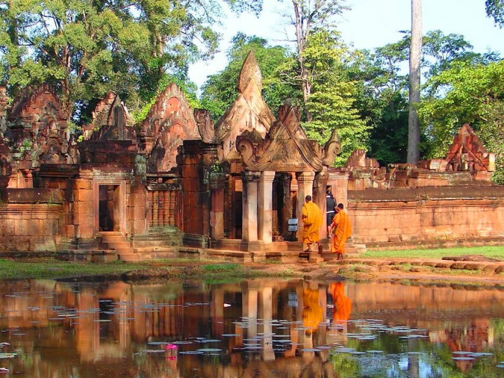 Half Day Excursion to Banteay Srei Temple