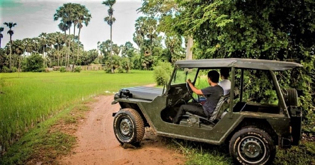 Half Day Jeep Tour Floating Village and Sunset Boat Tour