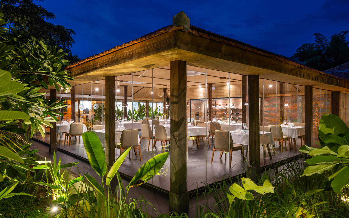 Restaurants and Bars