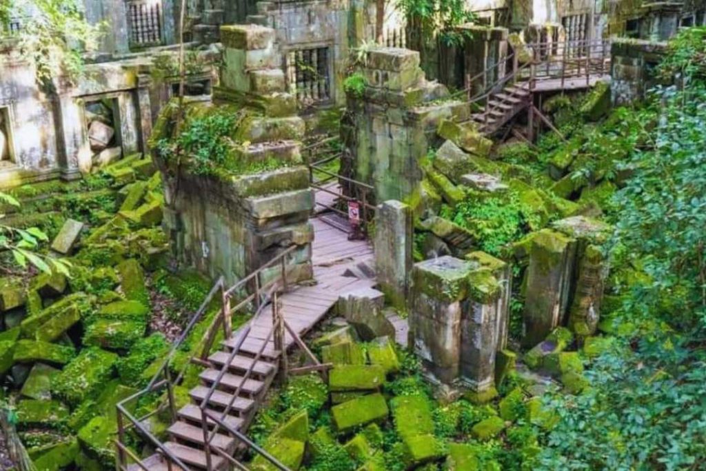 Half Day Excursion to Beng Mealea Temple