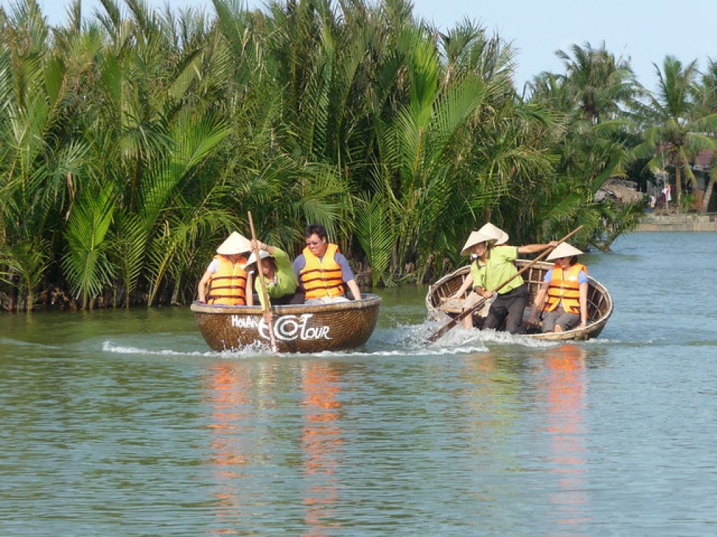 Fisherman & Palm Paradise