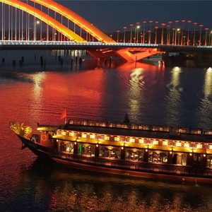 Perfume River Dinner Cruise & Ca Huế Performance