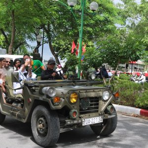Hanoi City Jeep Tour: Hidden Gems and Local Life