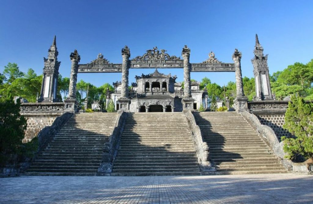 Private Exploration Tombs Tu Duc & Khai Dinh