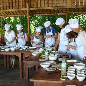 Cooking Class at Tra Que with Bike