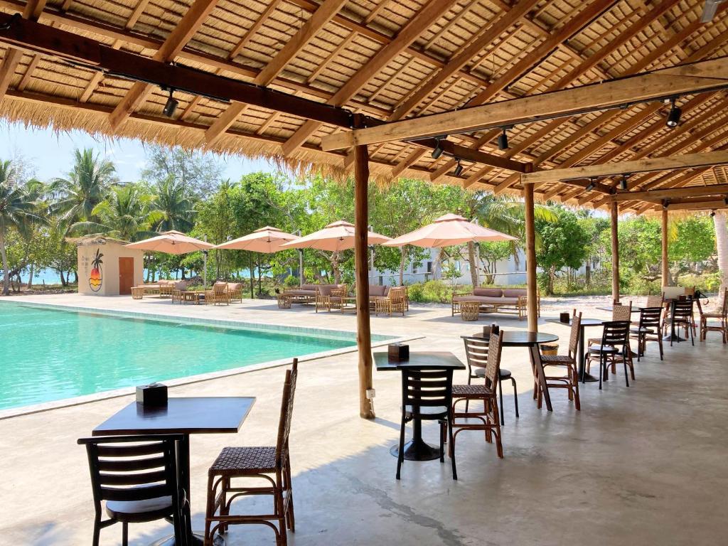 Restaurants and Bars
