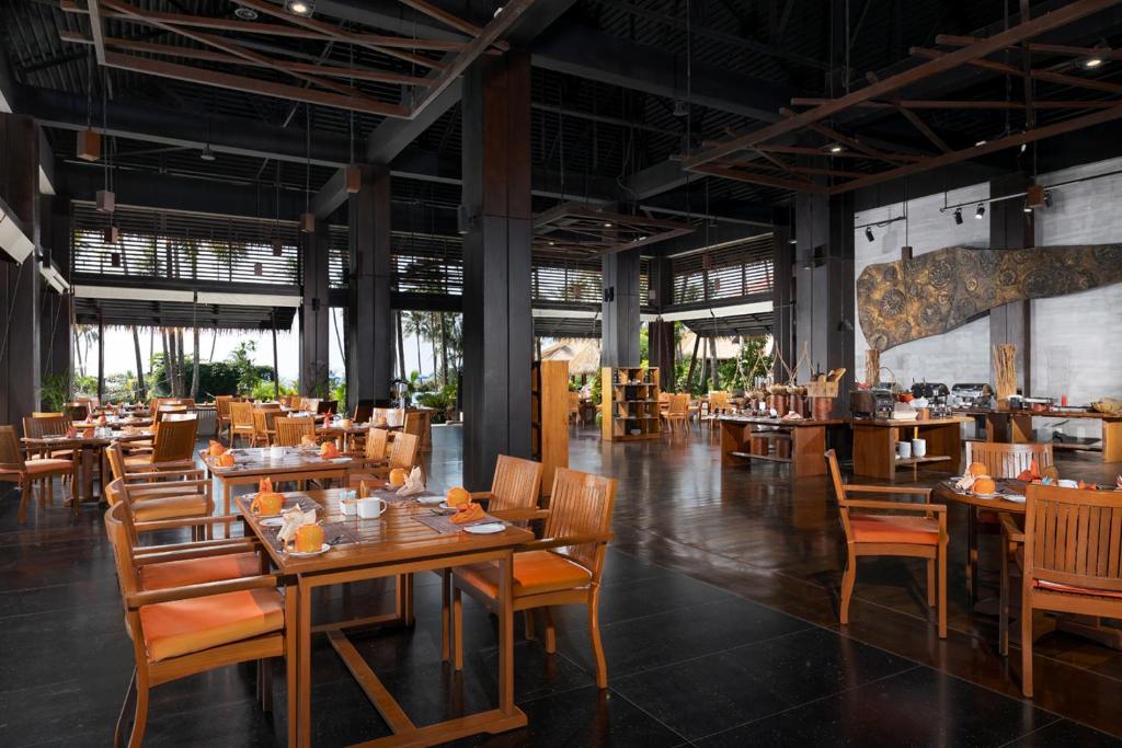 Restaurants and Bars