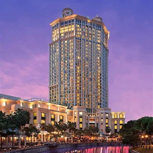 Grand Copthorne Waterfront Hotel