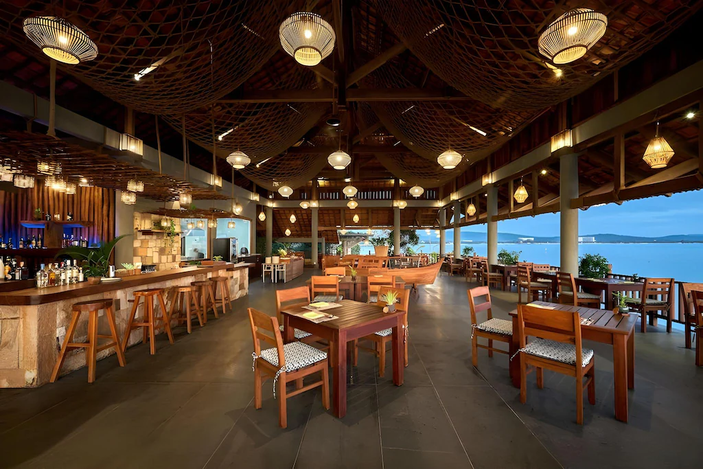 Restaurants and Bars
