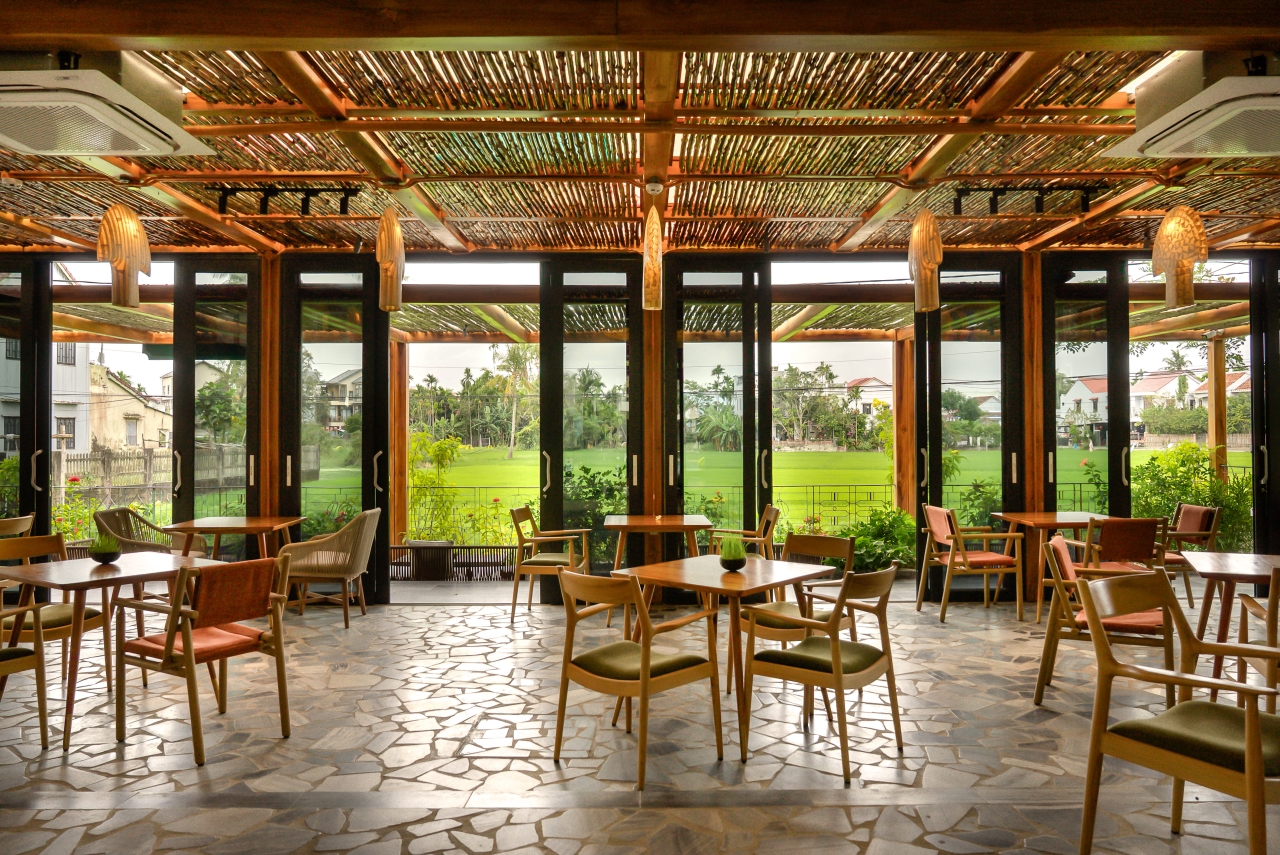 Restaurants and Bars