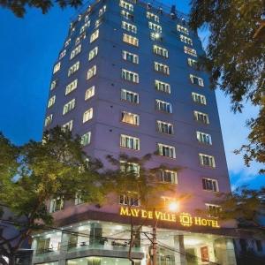 May De Ville Corner Hotel